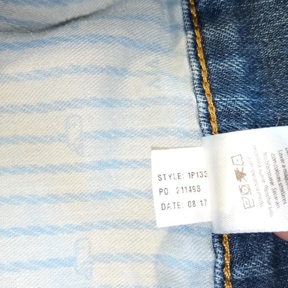 Vineyard Vines Denim Jeans wms 38  Hemmed to 25 1/2" inseam  capris  1P1338  EXC - Picture 11 of 11